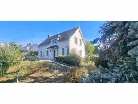 vente maison 9 pièces  184.00m²  la chaussée