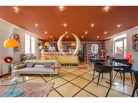 biarritz : vente des murs et du fonds de commerce d'un hôtel 3 étoiles avec licence iv