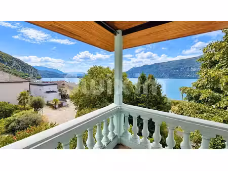brison-saint-innocent  maison de maitre avec superbe vue sur le lac