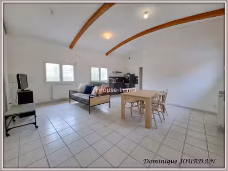 t3 avec terrasse de 26 m² et deux stationnements
