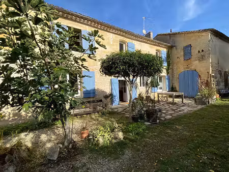 maison en pierre ancienne