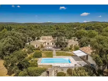 gordes  belle propriété d'agrément avec vue sur le luberon