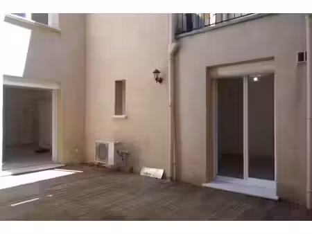 location appartement 2 pièces 43.8 m² à pélissanne (13330)  750 €