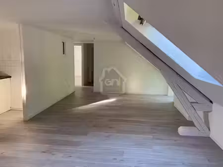 location appartement 4 pièces 64.4 m² à pierrefonds (60350)  790 €