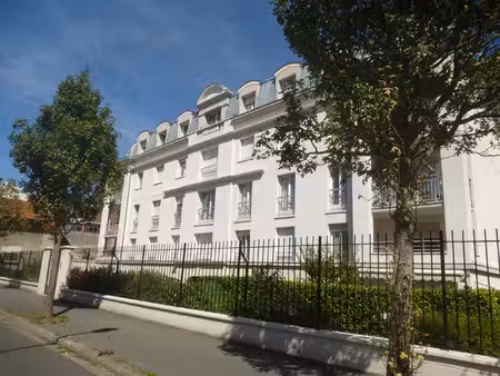 le perreux - centre-ville / mairie