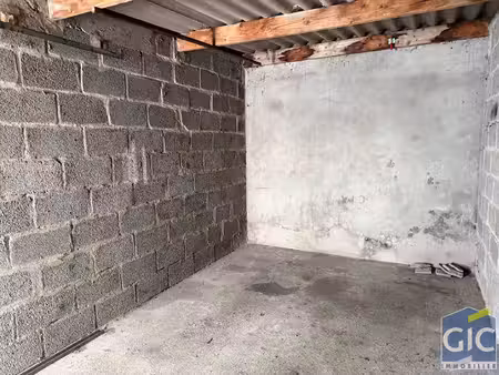 a vendre a caen rive droite un garage ferme pour une voiture