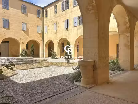 la rochelle – centre-ville | maison de ville rénovée avec stationnement possible