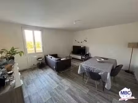 location appartement 3 pièces à saint-florent-le-vieil (49410) : à louer 3 pièces / 56m² s
