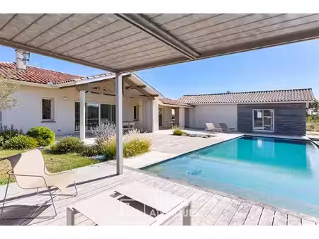 demeure contemporaine avec piscine toulouse est