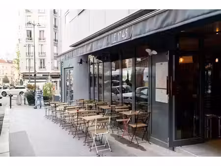location commerce paris 75018 123m²