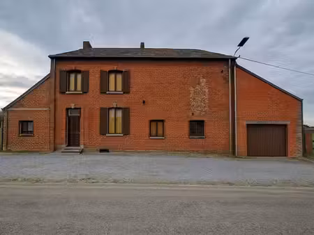 maison avec garage  atelier et jardin sur 15 a 55 ca