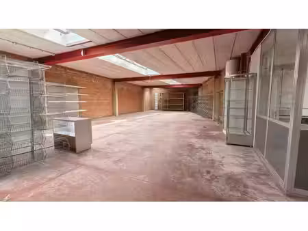 entrepôt + bureaux à louer