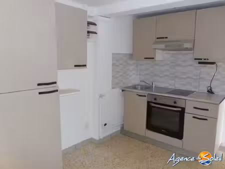 studio en rez-de-chaussée