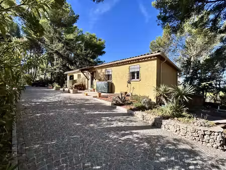 maison ideal 2 familles sur 7000 m2 eoures