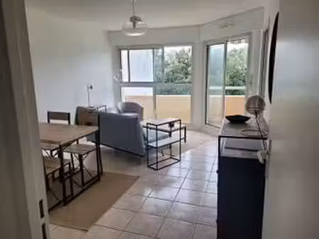 location appartement 2 pièces meublé à auray (56400) : à louer 2 pièces meublé / 40m² aura
