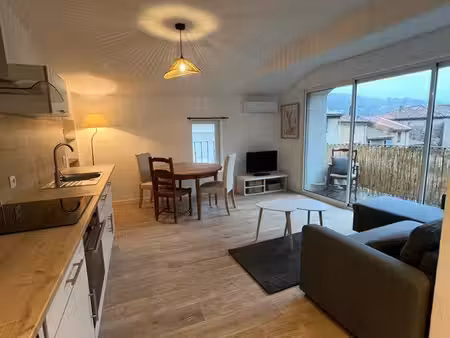 anduze t2 45 m2 meublé avec terrasse