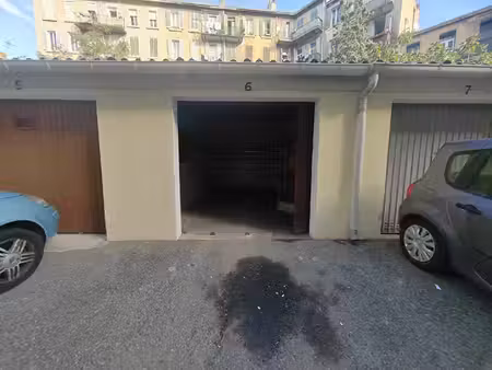 parking / box marseille 17 m2