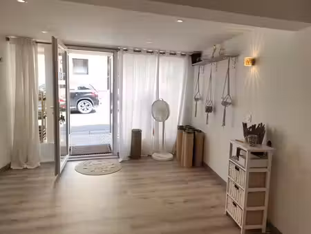local commercial - feurs