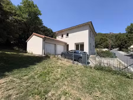 maison f4/5 - garages - jardin