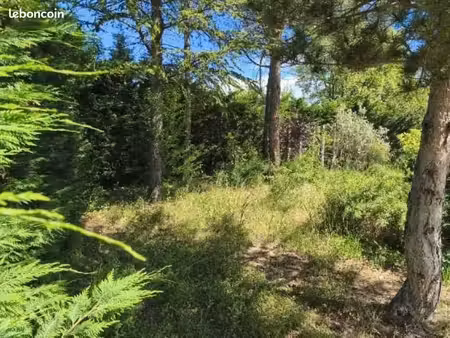 terrain 500 m² greasque