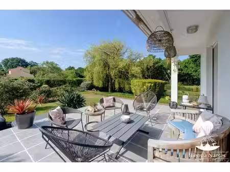 a vendre maison avec grand terrain aux sorinières