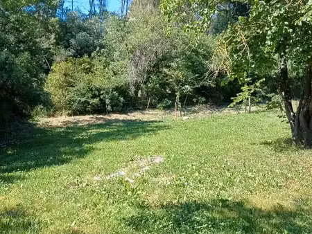 grand terrain agricole de 400 métres carrés a louer