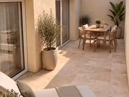 maison de ville rénovée - 2 chambres possibilité 3 - terrasse