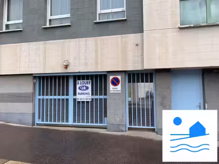 prox coty - emplacement de parking ferme