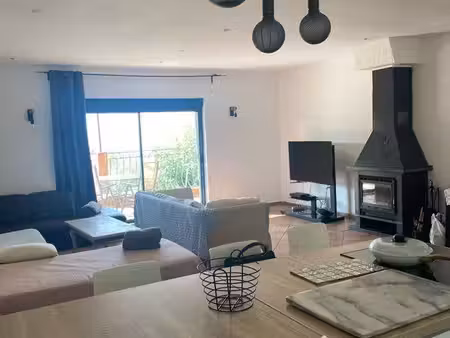 très joli villa  avec vue sur mer