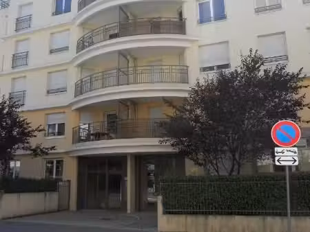 parking 12 m² villeurbanne