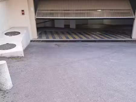 vente garage spatieux