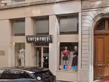 local commercial 198 m²