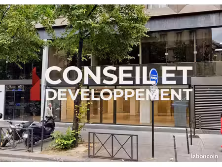 boutique 137 m² paris