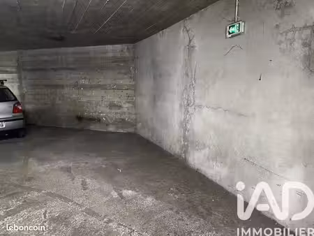parking/box 15 m² paris