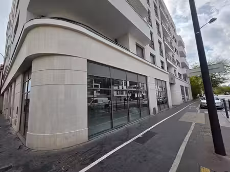 location entrepôt bezons 95870 990m²