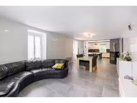 maison 6 pièce(s) 141 m2
