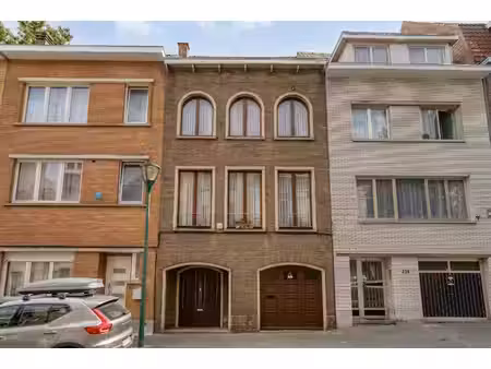 karaktervolle eengezinswoning te koop in sint-jans-molenbeek