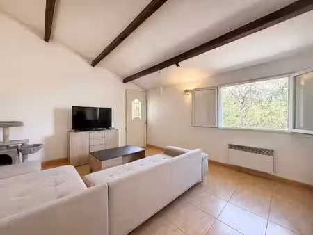 maison individuelle de 107 m² avec deux appartements t3 indépe