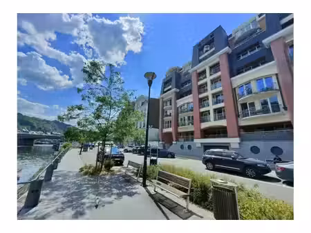 appartement à louer à avenue colonel cadoux 11 dinant (vbe66066)
