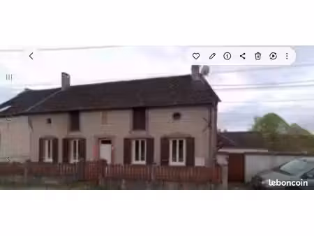 jolie petite maison sur la commune de nailly