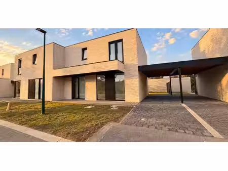 maison à louer à oosteeklo pour € 1.400 avec 3 chambres à coucher