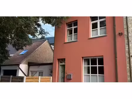 maison à louer à sint-andries pour € 1.100 avec 3 chambres à coucher