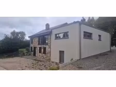belle maison 4 façades avec jardin