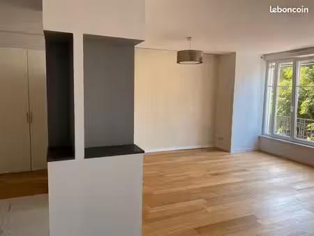 t3 lumineux 80 m² – hyper-centre rive gauche – sans vis-à-vis