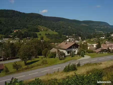 maison et terrain avec vue