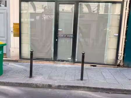 à louer — boutique rénovée de 31 m² — paris 2ᵉ  quartier du sentie
