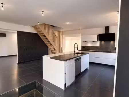à vendre - jolie maison idéalement située