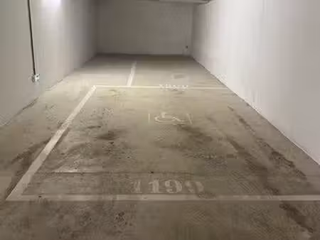 parking 40m2