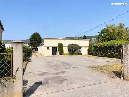 bâtiment d’activité 602 m² utiles sur terrain 1 954 m² – saint-péray