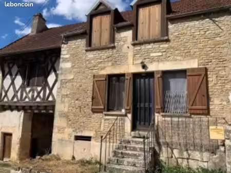 ensemble immobilier maison+appartement+dépendances